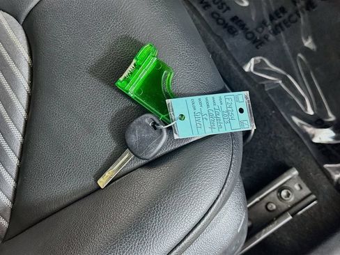 Used 2023 Toyota Camry SE FWD image 34