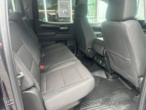 Used 2024 Chevrolet Silverado 1500 LT w/ Z71 Off-Road Package AWD/4WD image 16