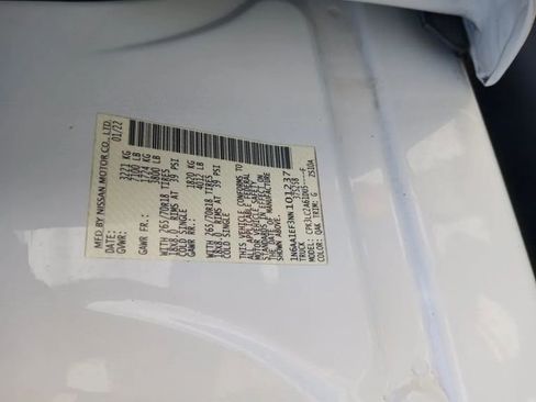 Used 2022 Nissan Titan SV w/ SV Convenience Package image 5