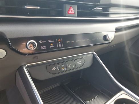 New 2026 Kia Carnival EX image 18