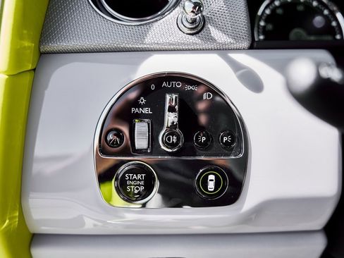 Used 2024 Rolls-Royce Cullinan image 74