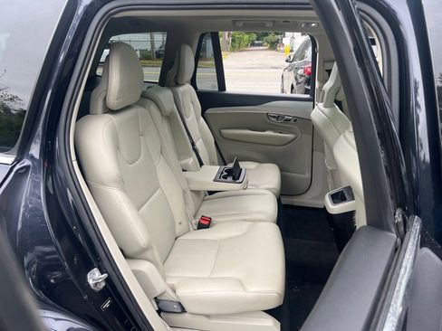 Used 2016 Volvo XC90 T5 Momentum image 17