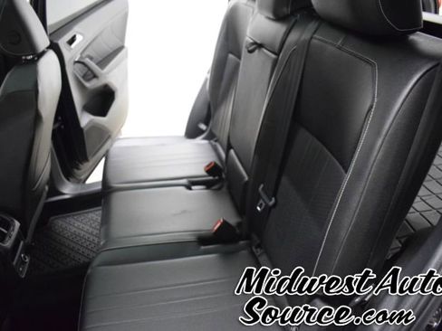 Used 2023 Volkswagen Tiguan SE R-Line AWD/4WD image 27