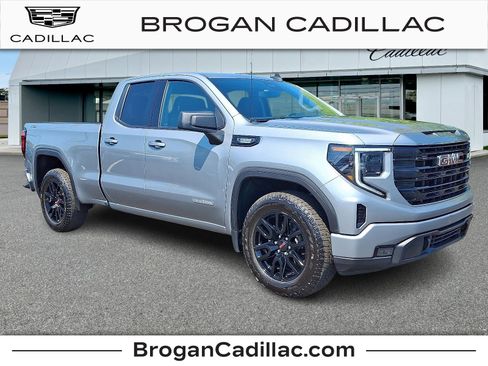 Used 2025 GMC Sierra 1500 Elevation AWD/4WD image 1