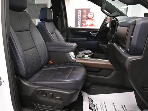 Used 2024 Chevrolet Silverado 2500 High Country w/ High Country Premium Package image 28