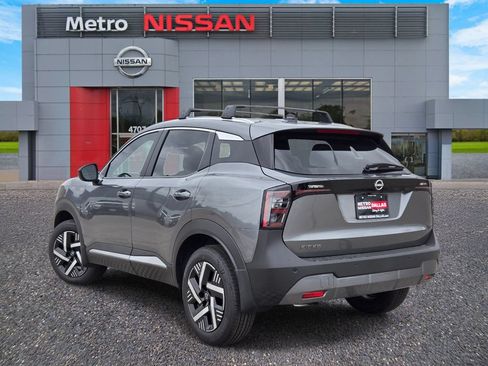 New 2026 Nissan Kicks SV w/ Cold Weather Package FWD image 4