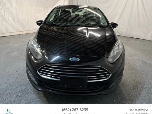 Used 2014 Ford Fiesta SE image 2