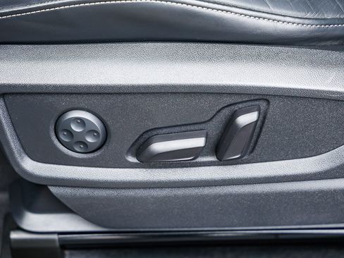 Used 2020 Audi SQ5 Premium Plus w/ Premium Plus Package image 22