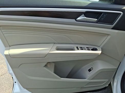 Used 2023 Volkswagen Atlas SE AWD/4WD image 13