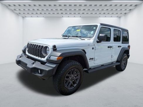 Used 2025 Jeep Wrangler Unlimited Sport AWD/4WD image 8