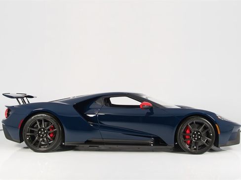 Used 2020 Ford GT Carbon Series RWD image 11
