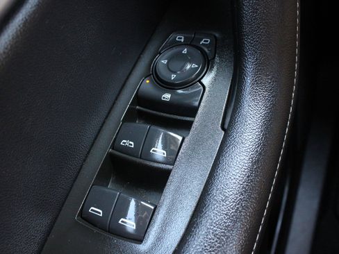 Used 2023 Chevrolet Blazer LT FWD image 19