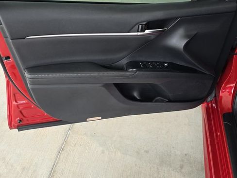 Used 2020 Toyota Camry XSE FWD image 29