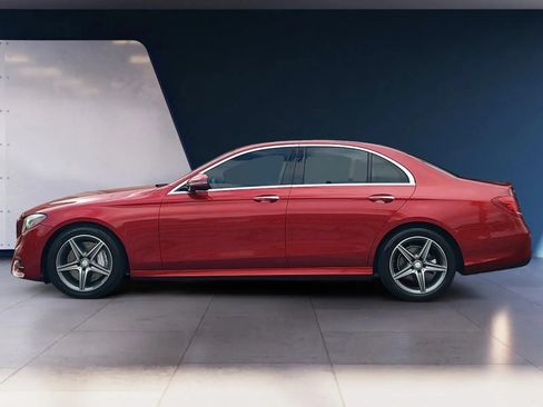 Used 2017 Mercedes-Benz E 300 image 2
