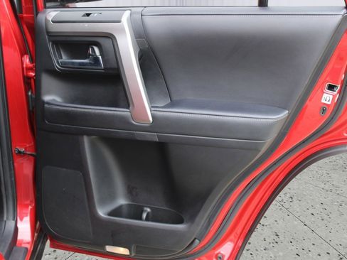 Used 2024 Toyota 4Runner SR5 image 39