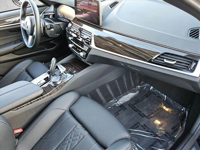 Used 2023 BMW 540i w/ M Sport Package RWD image 23
