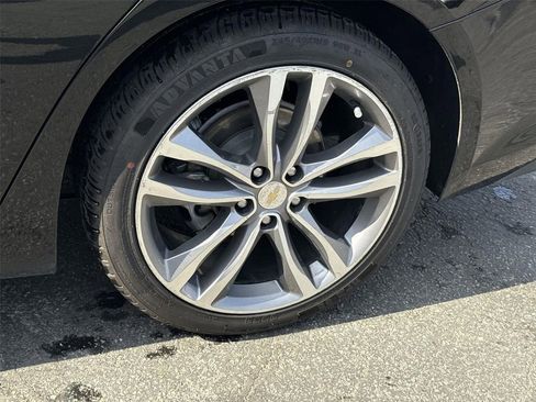 Used 2023 Chevrolet Malibu LT image 30