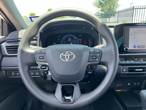 Used 2026 Toyota Camry LE w/ Convenience Package FWD image 17