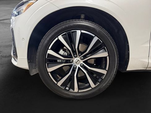 Used 2023 Volvo XC60 B5 Plus w/ Climate Package AWD/4WD image 12
