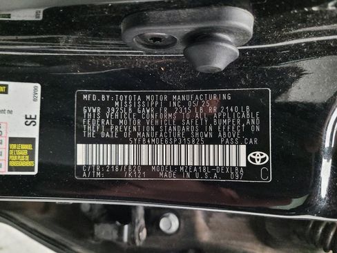 Used 2025 Toyota Corolla LE image 33