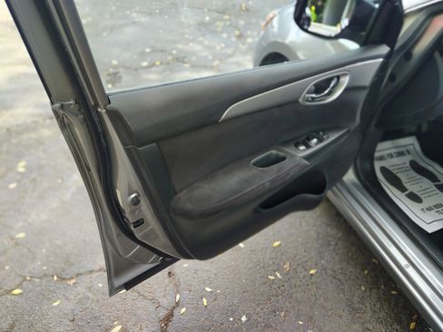 Used 2013 Nissan Sentra SV image 6