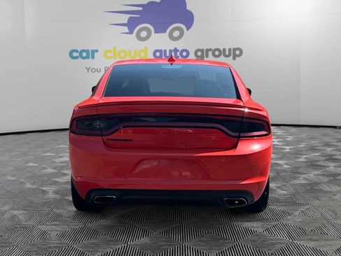 Used 2017 Dodge Charger R/T RWD image 4