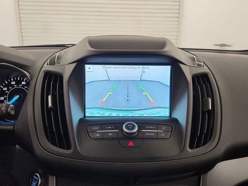 Used 2019 Ford Escape SE FWD image 24