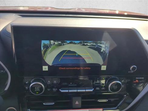 New 2026 Toyota Highlander Limited image 21