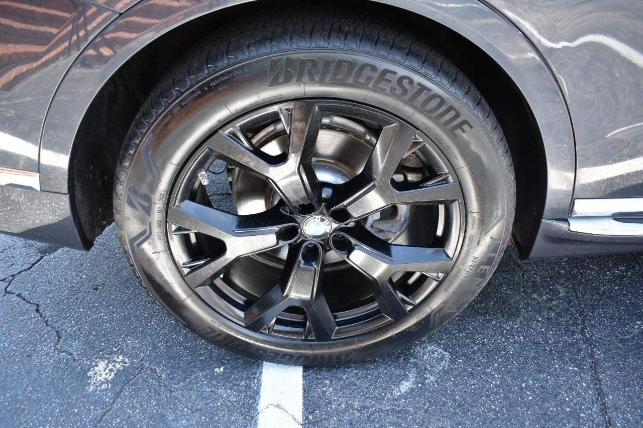 Used 2019 BMW X7 xDrive40i w/ Premium Package AWD/4WD image 12