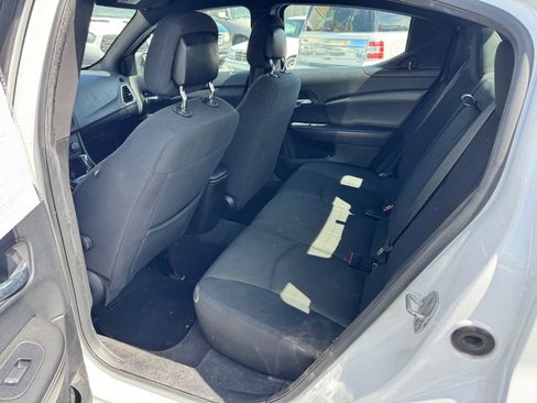 Used 2013 Dodge Avenger SE FWD image 7