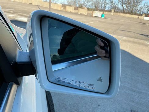 Used 2016 Mercedes-Benz GL 450 4MATIC image 16