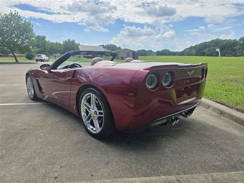 Used 2007 Chevrolet Corvette Convertible w/ Preferred Equipment Group RWD image 18