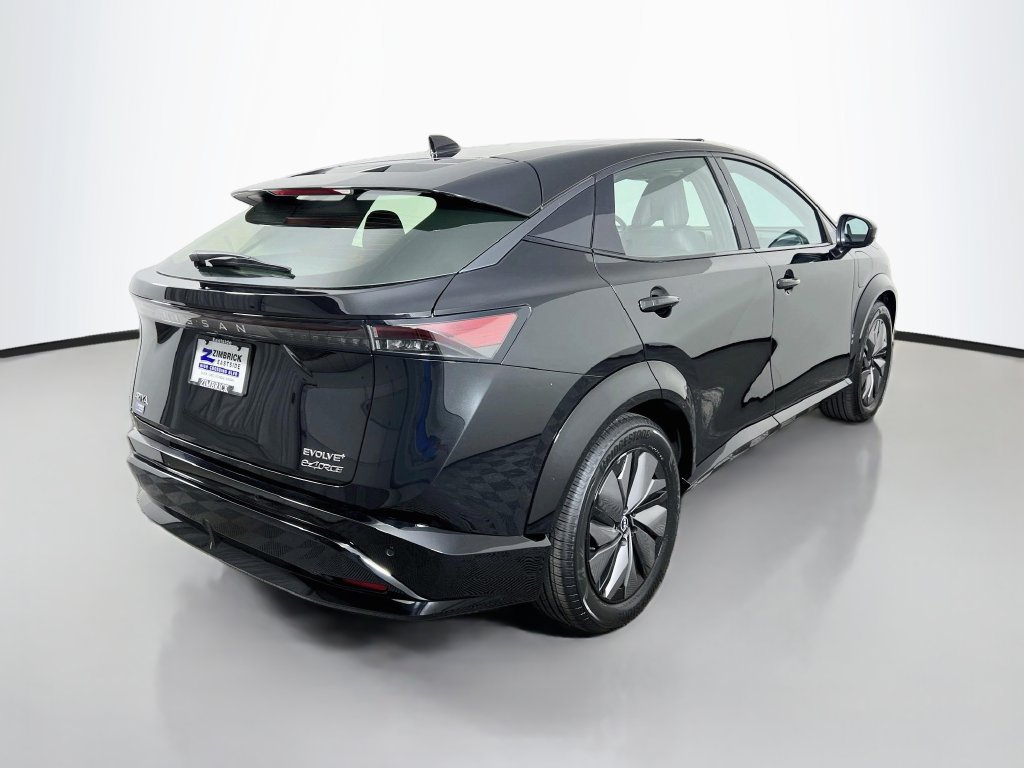 Used 2024 Nissan Ariya AWD image 7