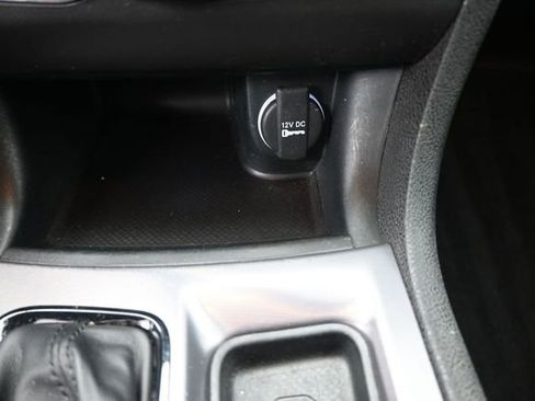 Used 2022 Dodge Charger SXT w/ Blacktop Package RWD image 9