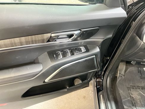 Used 2024 Kia Telluride SX Prestige AWD/4WD image 18