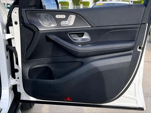 Used 2023 Mercedes-Benz GLS 450 4MATIC image 22