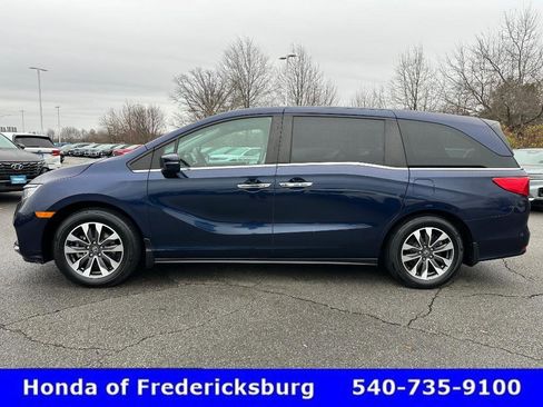 Used 2023 Honda Odyssey EX-L image 3