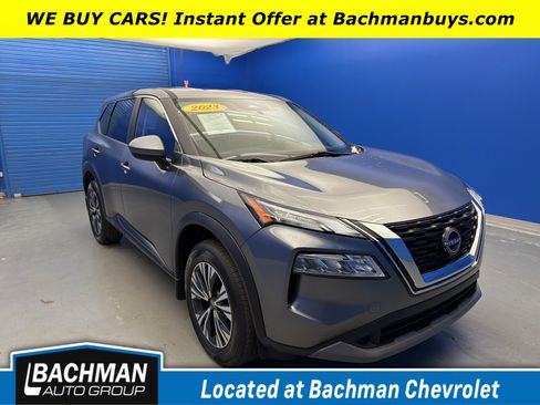 Used 2023 Nissan Rogue SV image 1