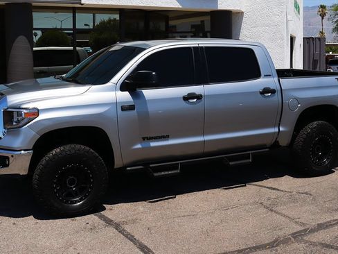 Used 2018 Toyota Tundra Limited w/ Limited Premium Package AWD/4WD image 7