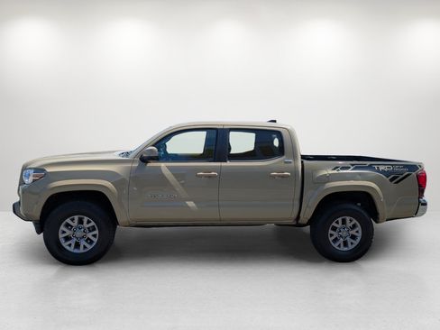 Used 2019 Toyota Tacoma SR5 RWD image 8