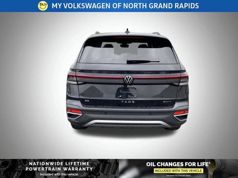New 2026 Volkswagen Taos SE AWD/4WD image 22