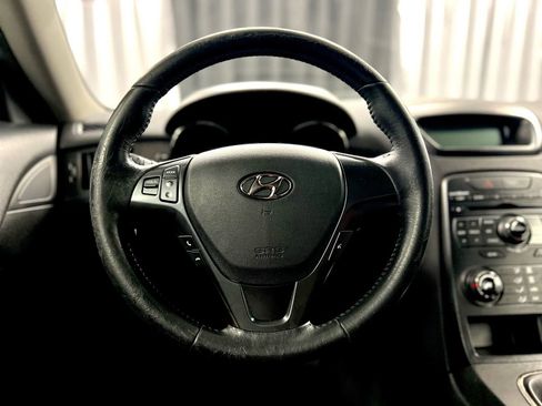 Used 2011 Hyundai Genesis 3.8 image 26