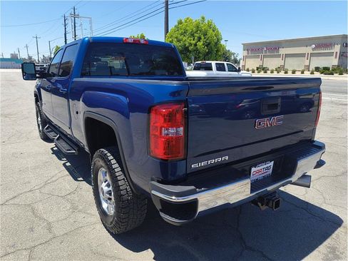 Used 2019 GMC Sierra 2500 SLE w/ SLE Preferred Package AWD/4WD image 16