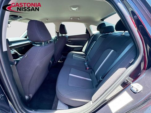 Used 2025 Hyundai Sonata SEL FWD image 31