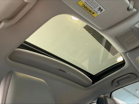 Used 2017 Acura RDX FWD w/ Technology Package image 12