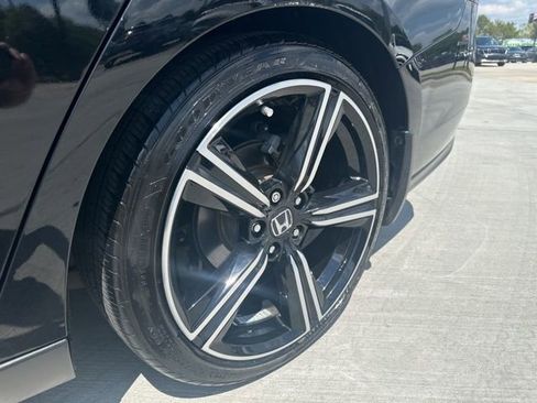 Used 2024 Honda Accord Sport image 9