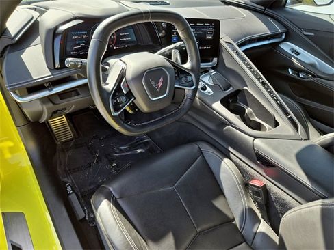 Used 2021 Chevrolet Corvette Stingray 2D Convertible w/ Z51 Performance Package image 16