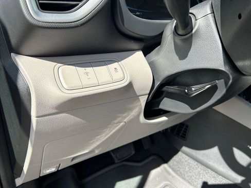 New 2026 Hyundai Venue SEL FWD image 17