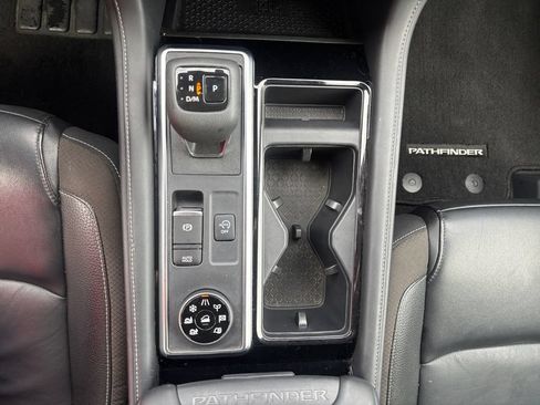 Used 2024 Nissan Pathfinder SL w/ SL Premium Package AWD/4WD image 28