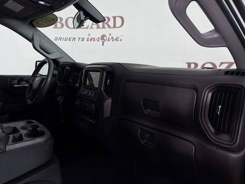 Used 2019 Chevrolet Silverado 1500 Custom w/ Custom Value Package AWD/4WD image 33